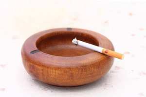 Cenicero Clásico de Madera Marrón Oscuro sin Humo con Tapa y Borde Natural, Recolector de Cenizas para Decoración de Patio Exterior - Product Image 3