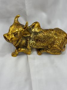 Statue rustique en aluminium de vache et de veau avec texture artistique en pierre, sculpture folklorique pour la décoration de temple, de maison et la collection de cadeaux - Product Image 6