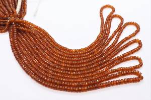 Perles Rondelles Facettées en Kyanite Orange Naturelle AAA 3,5-5,5 MM, Perles Rondelles en Pierre Précieuse Kyanite Orange 15 Pouces, Perles Facettées en Kyanite - Product Image 4