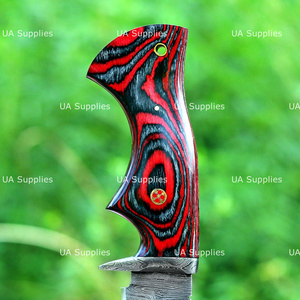 Cuchillo de caza para exteriores UA Supplies, de hoja fija de acero de Damasco forjado a mano de grado industrial, con punta caída y mango de madera Pakka roja y negra. - Product Image 6