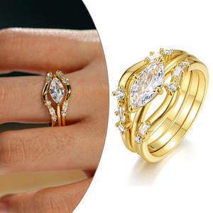 Ensemble de bagues de mariage de luxe en or jaune 14 carats avec diamant de laboratoire et argent sterling S925, design ovale et élancé - Product Image 4