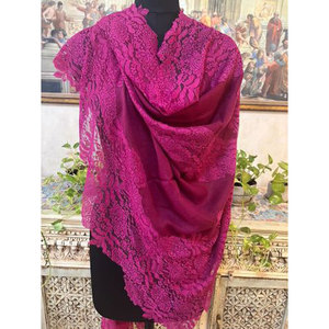 Nueva Colección, Estola de Encaje Valentino de Lana Fina Premium, 70x200 cm, Elegante, Suave y Lujosa para Mujer, Disponible en Stock - Product Image 2