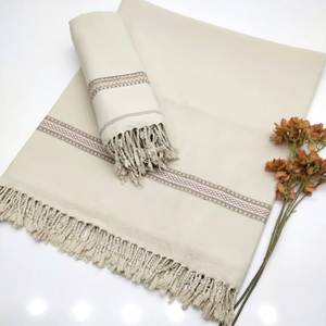 ผ้าพันคอยาวลายดอกพิมพ์ดิจิทัลสำหรับผู้ชาย ผ้าคลุมไหล่กันหนาวสีเขียวเข้ม ลายวาดด้วยมือ ผ้าขนสัตว์ 100% สไตล์อิตาลี เป็นมิตรกับสิ่งแวดล้อม - Product Image 5
