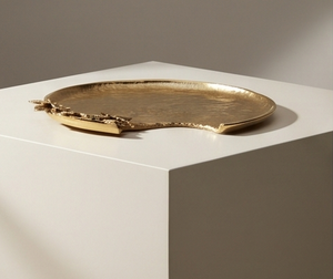 Luxury Artistic Cutout Rim Round <b>Gold</b> Metal Serving <b>Tray</b> Textured Platter <b>Coffee</b> <b>Table</b> Centerpiece Dish For Living Room Decor - Product Image 5