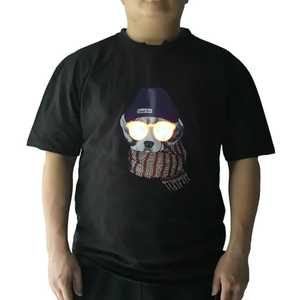 T-shirt à manches courtes noir pour homme avec imprimé de dessin animé, col rond, coupe classique, style décontracté, tissu jersey imprimé numériquement, 100% polyester - Product Image 4