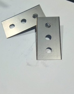 Lame de découpe robuste à 3 trous 43x22x0.30mm en acier au carbone pour film plastique épais et pièces de rechange de machines à feuilleter - Product Image 4