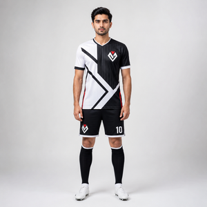 Uniforme de Fútbol al por Mayor Modelo 2026 de Calidad Superior, Servicio OEM, Logotipo y Estilo Personalizados, Uniforme de Fútbol Cómodo y Transpirable - Product Image 1