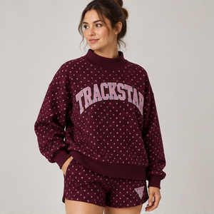 Ensemble short 2 pièces pour femme, bordeaux, micro-points, col montant, vêtements de sport décontractés personnalisés - Product Image 3