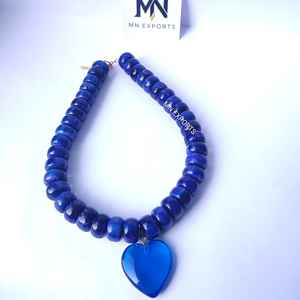 สร้อยคอรูปหัวใจทำจากลูกปัดเรซิ่น งานฝีมือ โดย MN EXPORTS - Product Image 1