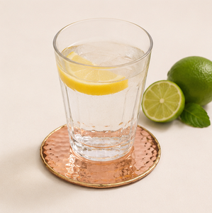 Juego de 4 Posavasos de Cobre Puro Martillado a Mano, Base Antideslizante, Diseño Moderno Ecológico para Tazas Moscow Mule y Bar - Product Image 2