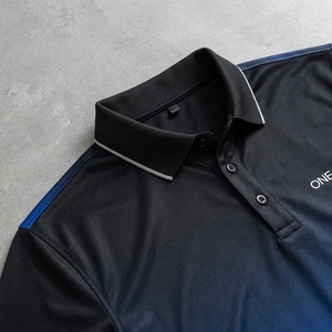 เสื้อไหมพรมแขนยาวคอซิปสีเขียวเซจสำหรับผู้ชาย เสื้อกีฬาลำลอง - Product Image 4