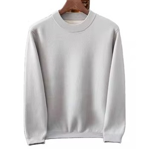 Pull en tricot pour homme, tissu doux et chaud, confortable à porter au quotidien, fabriqué dans une usine certifiée LEED. - Product Image 1