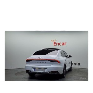 Hyundai Grandeur 2020, 2.5, 48,419 km, Caja de Cambios Automática, Emisión Euro V, Volante a la Izquierda, Asientos de Cuero, Cámara Trasera - Product Image 4