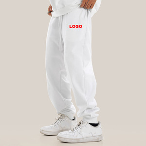 Pantalon de survêtement athlétique pour homme avec tissu respirant, taille à cordon de serrage et poches latérales fonctionnelles - Product Image 2