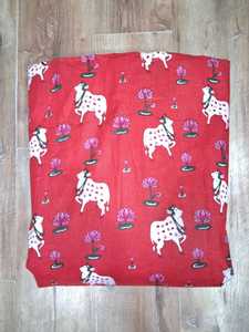 Tissu en coton biologique traditionnel imprimé à la main de Jaipur, motif ethnique vache et lotus, pour filles et garçons, vente en gros - Product Image 3