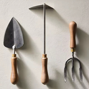 Kit d'outils de jardinage professionnels en acier inoxydable avec poignée en bois pour creuser, désherber et cultiver - Product Image 1