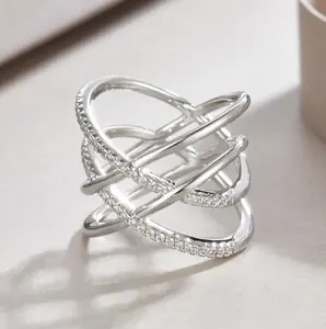 Anillo Cruzado de Moissanita en Plata de Ley 925 Bañado en Oro, Multicapa, Abierto y Ajustable, Joyería Vintage para Mujer con Engaste de Garras - Product Image 2