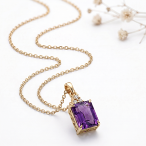 Colgantes y Dijes Finos de Amatista con Corte Esmeralda en Oro Blanco de 14K, Piedra de Nacimiento de Febrero, Sabiduría de Acuario, Joyería Fina Premium, Bestseller - Product Image 1