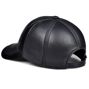 Casquette de baseball classique en cuir véritable, ajustable, pour homme et femme, idéale pour les activités de plein air, les voyages et la mode. - Product Image 4