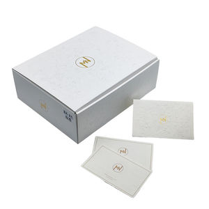 Boîtes d'expédition personnalisées durables avec logo pour vêtements et emballages e-commerce - Product Image 4