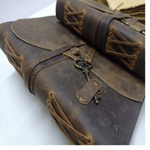 Cuadernos de Cuero de Estilo Antiguo Hechos a Medida con Encuadernación Térmica, Tamaño A4, Tapa Dura, Papeles de Algodón Hechos a Mano para Regalo o Reventa - Product Image 1