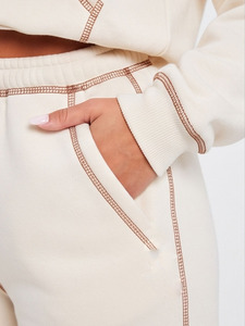 Ensemble de survêtement imprimé à capuche pour femme, coupe ample, décontracté, pour l'hiver, avec sweat à capuche et pantalon de survêtement à taille élastique, 2 pièces - Product Image 5