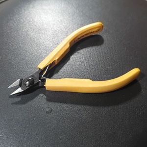 Cortadores Diagonales de Precisión Lindstrom 8148 de 0.1mm-0.8mm, Ultra-Flush, de Acero Inoxidable, Seguros para ESD, CE ISO, para Trefilado de Alambre Plateado y Dorado - Product Image 4