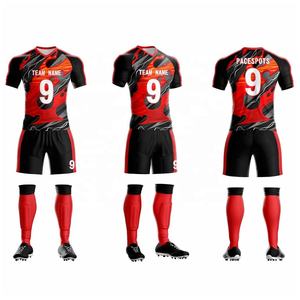 Tenue de football sur mesure de haute qualité, design personnalisé, séchage rapide, respirante, légère, ensemble de tenue de football de haute qualité en polyester - Product Image 3