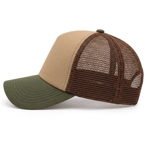 Casquette de camionneur ajustable personnalisée en maille respirante en polyester légère et confortable avec fermeture snapback pour l'extérieur et la mode - Product Image 3