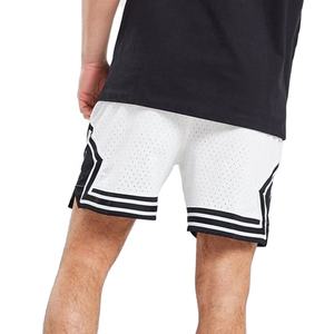 Bas quantité minimale de commande Tissu en maille de haute qualité à séchage rapide Short double couche personnalisé pour hommes Parfait pour un usage quotidien et les activités de plein air - Product Image 3