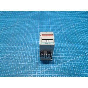 Protecteur de circuit Fuji CP32TM/15 CP32T-M015, utilisé comme pièce détachée pour équipement semi-conducteur d'époque - Product Image 3