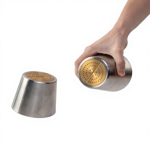 Salero y Pimentero de Metal Premium en Oro y Plata, a Prueba de Fugas, Aptos para Lavavajillas, Diseño Moderno, Dispensador de Especias para Cocina, Decoración de Mesa - Product Image 1