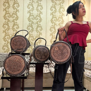 Nuevo estilo occidental, herramientas de mano talladas, bolso elegante, Bolso de piel de vaca, bolso cruzado, cantimplora, bolsos bohemios para mujer - Product Image 2