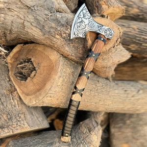 Hacha Vikinga Industrial Personalizada, Diseño Nórdico Tradicional, Cabeza de Acero, Mango de Madera, Envoltura de Cuero, Uso en Supervivencia, Decoración Artesanal - Product Image 1