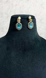Ensemble collier ras-de-cou et boucles d'oreilles assorties en pierre ovale bleue, plaqué or, bijoux fantaisie tendance pour femme, idéal pour les fêtes et mariages - Product Image 2