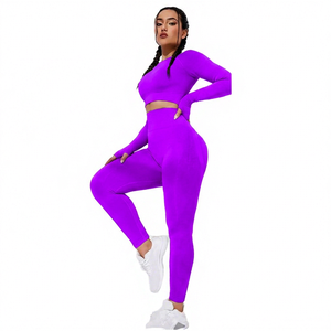Ensemble de yoga noir uni pour femmes, leggings taille haute longueur complète, haut court à manches longues, tenue de fitness extensible - Product Image 3