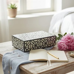 Handcrafted Decorative Floral Resin Trinket <b>Box</b> Jewelry <b>Storage</b> Organizer <b>Small</b> Custom Resin Jewelry Gift Container - Product Image 3