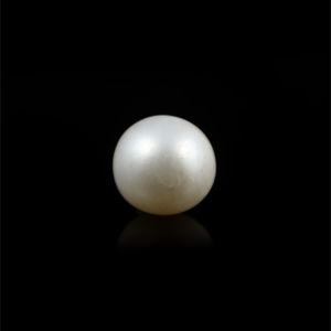 Loose Freshwater Pearl 5.85 Carat Oval Gemstone for Fine Jewelry - Product Image 1