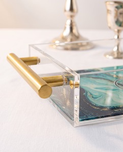 Elegante Bandeja de Servicio y Exhibición de Acrílico Plástico Duradero con Diseño de Animales y Asas para Artículos Rituales Judíos - Product Image 2