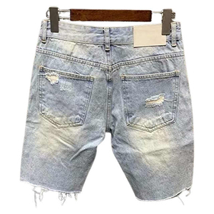 Shorts Bermuda en jean bleu clair pour homme avec broderie florale, taille mi-haute, fermeture boutonnée, style décontracté, tissu 100 % coton tissé - Product Image 4