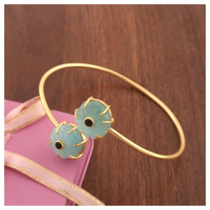 Bracelet manchette tendance en laiton plaqué or 18 carats, motif floral, fantaisie, best-seller, unique, ouvert, haute couture pour femme - Product Image 6