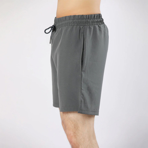 Nouveautés : Shorts décontractés taille mi-haute avec effet froncé, logo personnalisé, sans coutures, respirants, pour hommes, pour la gym et l'entraînement, avec couleurs personnalisables - Product Image 6