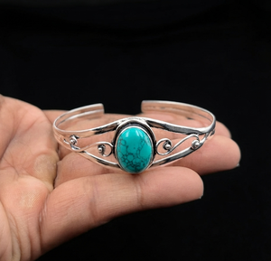 Bracelet manchette ajustable vintage en argent turquoise avec pierre précieuse ovale sertie clos, idéal pour femme, cadeau, fête, fiançailles - Product Image 2