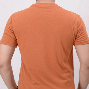 เสื้อยืดคอตตอนผู้ชายแบบเรียบ พร้อมโลโก้สั่งทำพิเศษ ระบายอากาศได้ดี แห้งเร็ว เป็นมิตรกับสิ่งแวดล้อม ไม่เป็นขุย คอกลม - Product Image 2