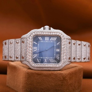 Montre Eclipse VVS Moissanite bicolore or rose entièrement sertie de pierres, boîtier rond, chiffres romains, lunette cannelée, montre de luxe personnalisée haut de gamme - Product Image 1