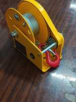 Treuil manuel robuste en acier pour applications de levage, de traction, de tension et de manutention de charges