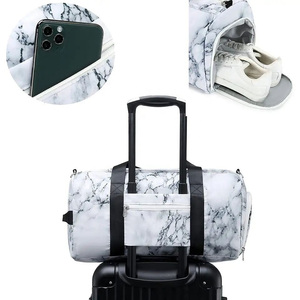 Sac de sport unisexe imperméable à motif marbré avec boucle métallique et fermeture éclair SBS, sac de voyage et de sport, personnalisable OEM, vente en gros - Product Image 2