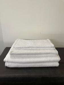 Serviette de bain blanche - 100% coton - Qualité hôtel 5 étoiles - 525 GSM - Haute absorption - Product Image 4