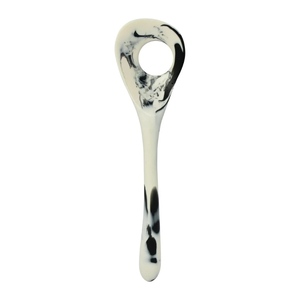 ชุดช้อนส้อมเรซิ่นอีพ็อกซี่ออกแบบเอง ทำด้วยมือ สำหรับรับประทานอาหาร มีจำหน่ายในราคาส่งออก - Product Image 3