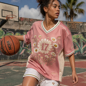 เสื้อเจอร์ซีย์กีฬาตาข่ายขนาดใหญ่พิเศษสำหรับผู้ชาย สไตล์ Y2K ย้อนยุค ลายดอกเดซี่สีชมพูอมเทา ผ้าโพลีเอสเตอร์ระบายอากาศได้ดี - Product Image 4